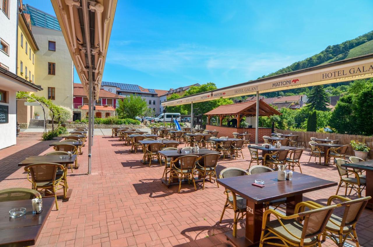 Hotel Galant Mikulov Exterior foto